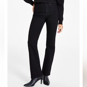 NWT Calvin Klein Jeans Women's High-Rise Whisper Soft Bootcut Jeans size: 25